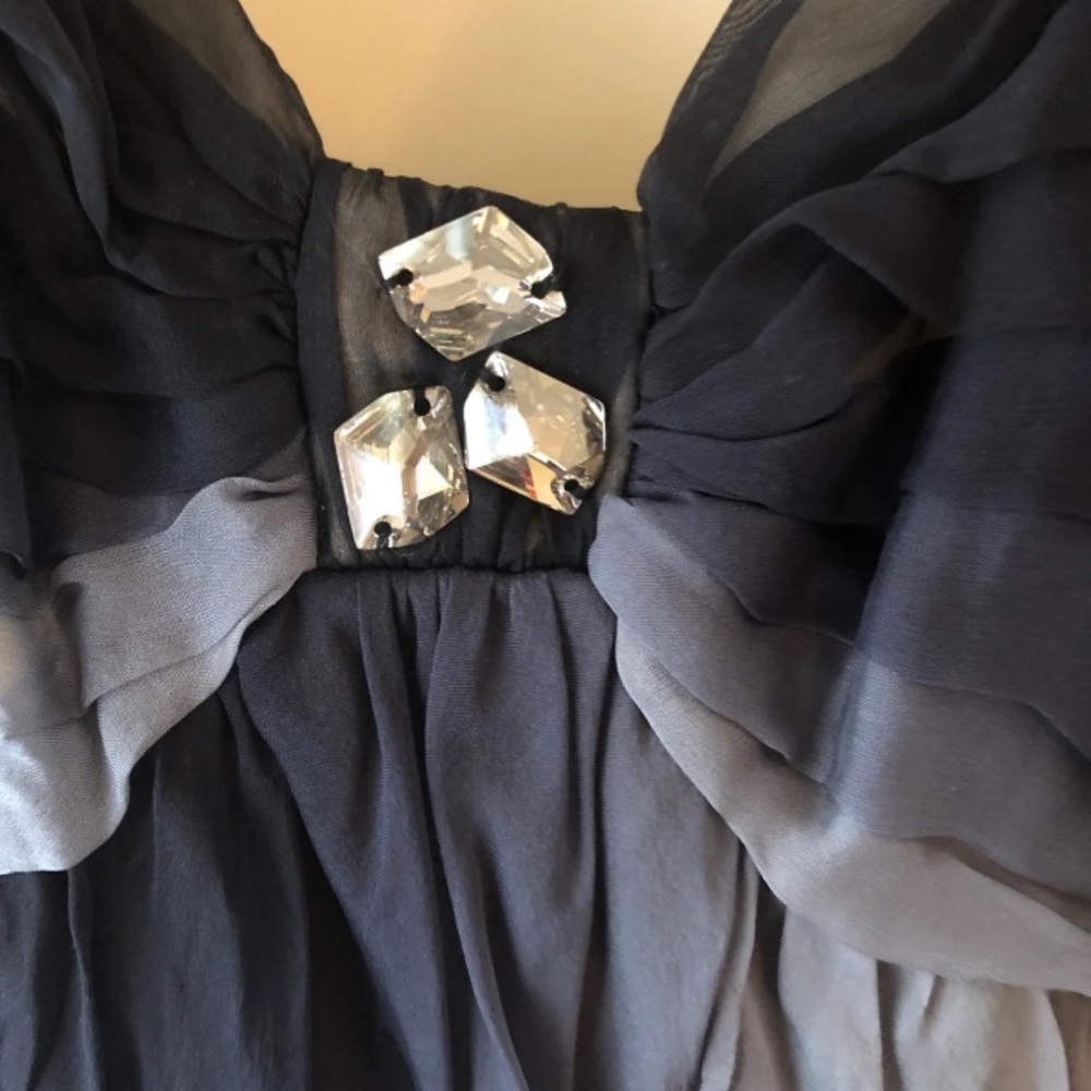 Dress - Picture 5 of 8